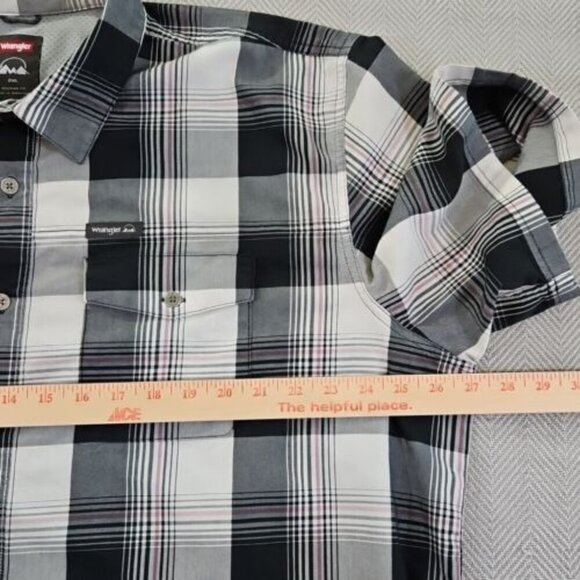 Wrangler Performance Shirt Men's Size 2XL Black Plaid Short Sleeve EUC Gorpcore - Picture 6 of 12